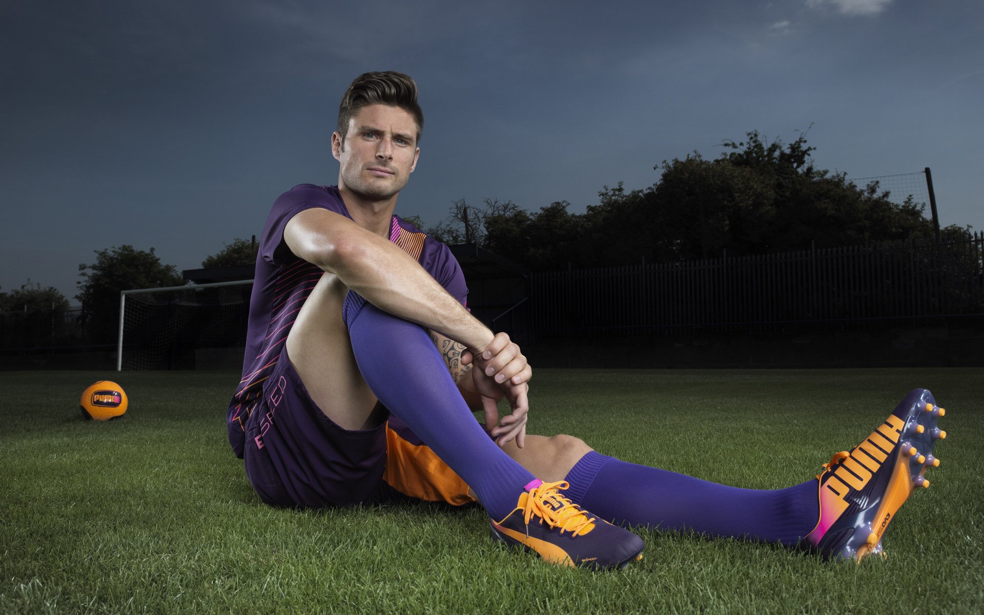 美洲杯明星纷纷亮相：拼搏、突破，点亮绿茵场，美洲杯人气